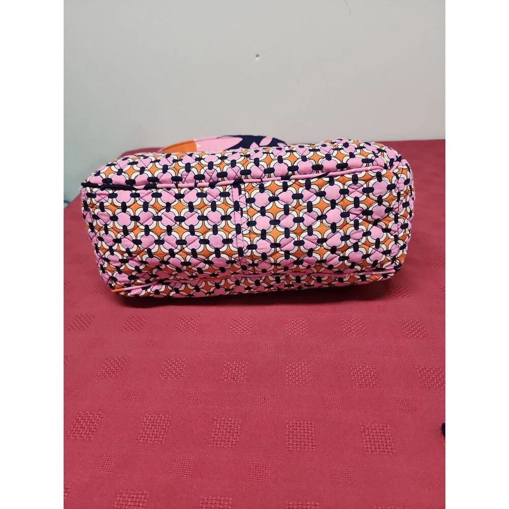 Vera Bradley Reversible Tote Bag Loves Me Pattern Pink Daisies Magnetic Closure